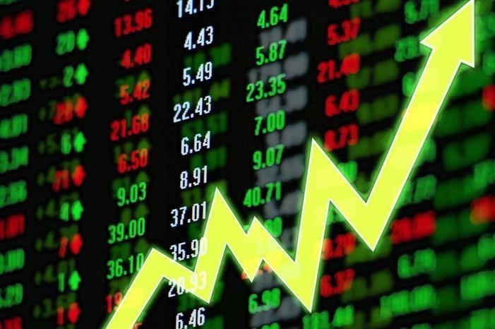 ارتفاع الأسهم الأميركية 550 نقطة