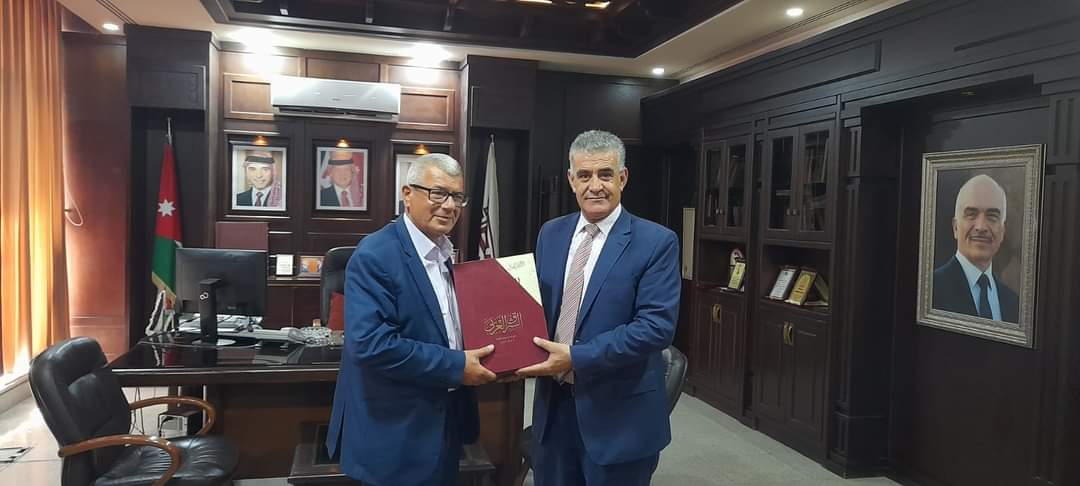 العياصرة يستقبل رئيس المكتبة الوطنية الفلسطينية ...صور