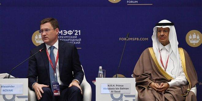 روسيا والسعودية تمددان خفض صادرات النفط حتى نهاية العام