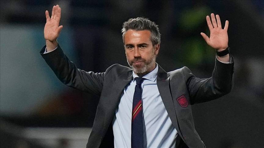 الاتحاد الإسباني يقيل مدرب منتخب السيدات خورخي فيلدا