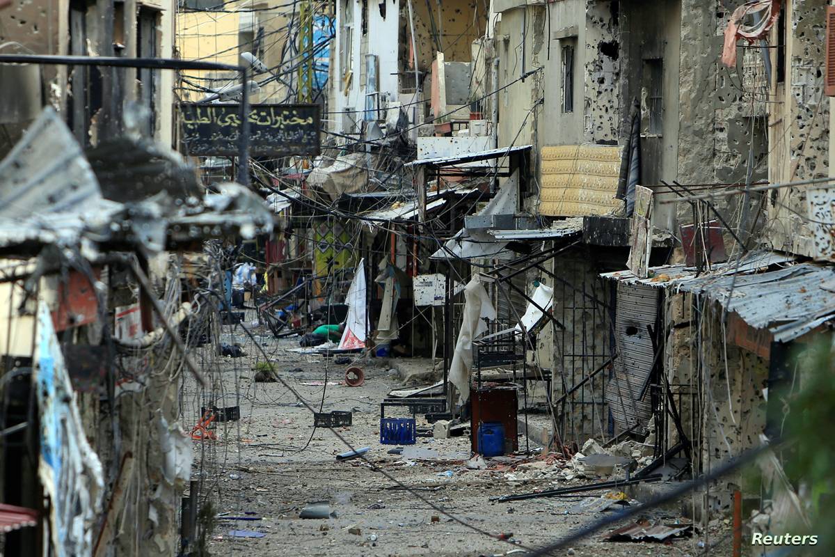 لبنان: تجدد الاشتباكات في مخيم عين الحلوة وحركة نزوح كثيفة