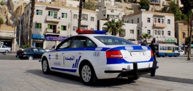 تعطل آلية نقل كبيرة باتجاه دوار الواحة