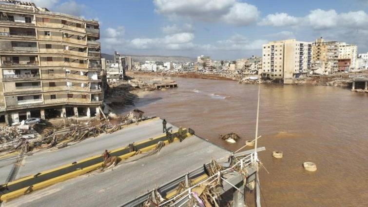 دفعة جديدة من المساعدات الإيطالية تغادر ميناء برينديزي متجهة نحو ليبيا
