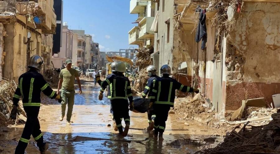 فوضى عارمة في ليبيا.. السياسة تتلاعب بالانسانية