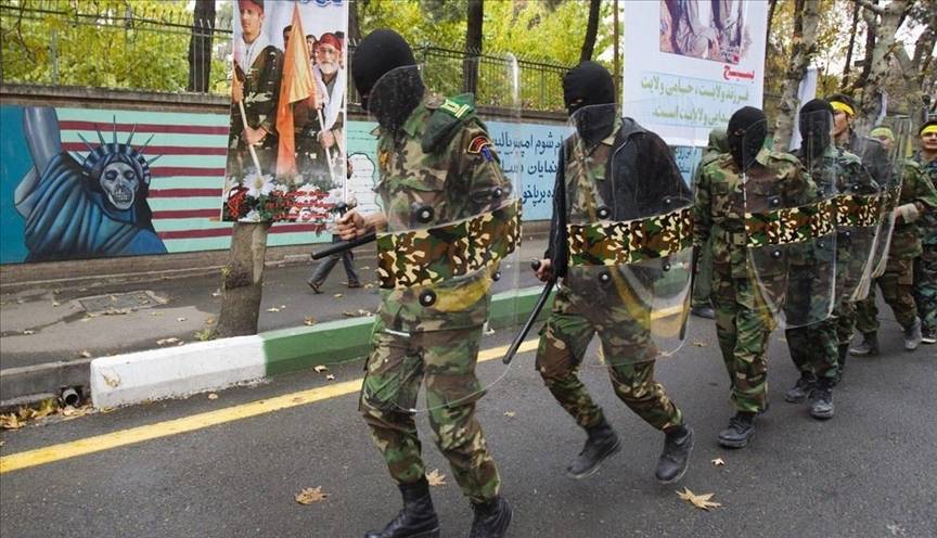 إيران.. مقتل عنصر من الباسيج وإصابة 3 في هجوم مسلح