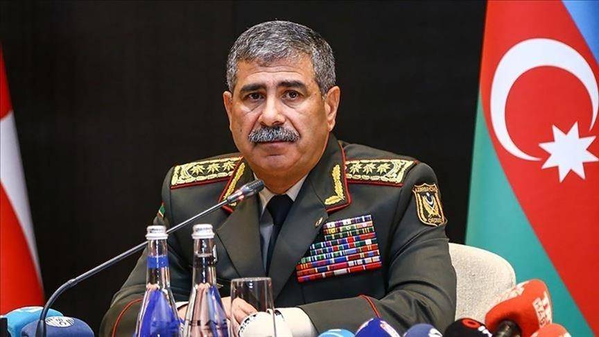 وزير الدفاع الأذربيجاني يطلع نظيره التركي على عملية قره باغ