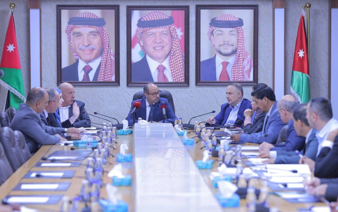 توصية نيابية بتصويب مخالفات في المناطق الحرة والملكية