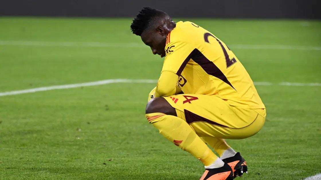 الاتحاد يقدم بنزيما وكانتي بالزي السعودي  صورة