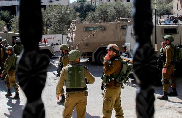 الاحتلال يشن مداهمات ويشدد حصاره في الضفة والقدس