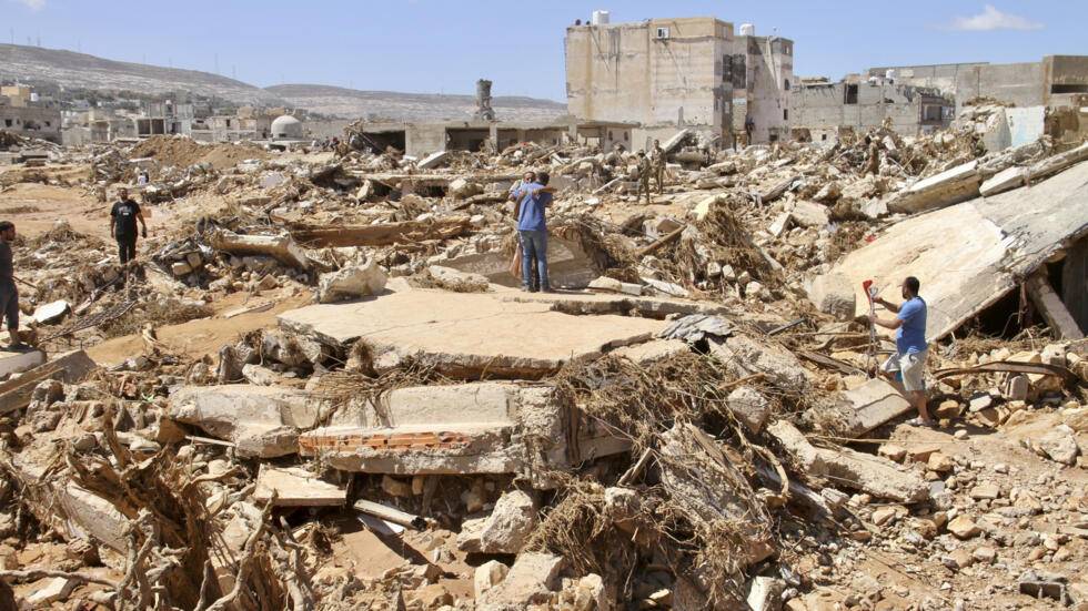فاجعة سدود درنة تطيح بمسؤولين
