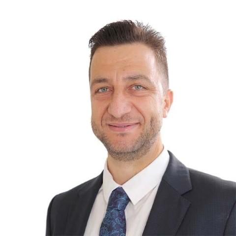 الدكتور علي السعد وزوجته في ذمة الله