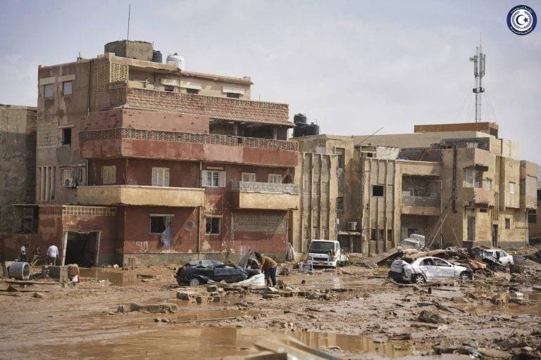 لييبا.. انتشال جثامين 32 ضحية في الشرق