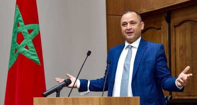 وزير مغربي يرفض التحدث بالفرنسية