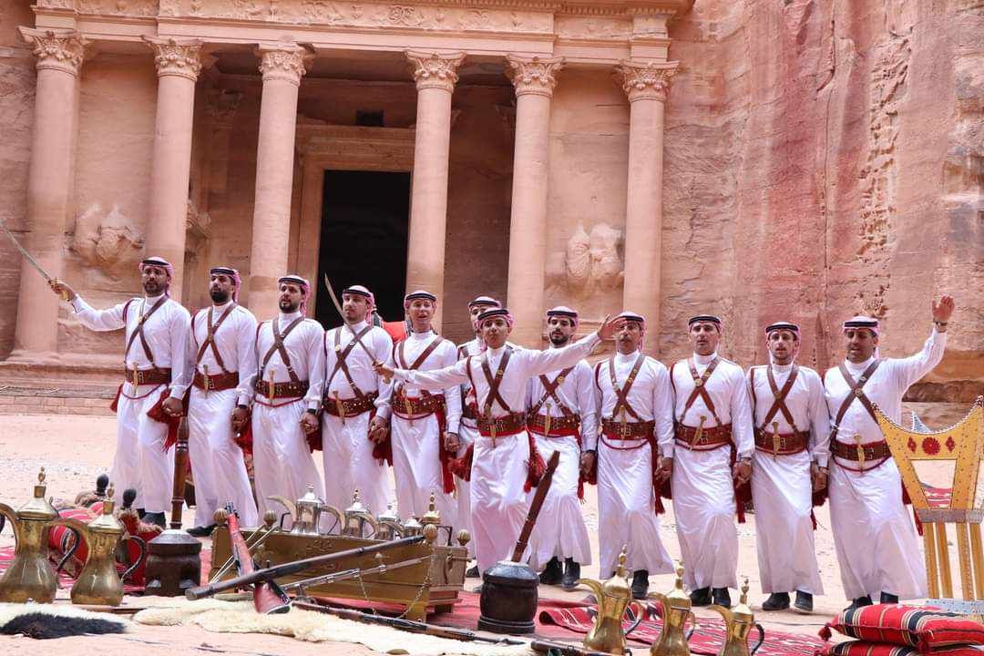 فرقة معان للفلكلور الشعبي تزين معرض توب ريسا الفرنسي