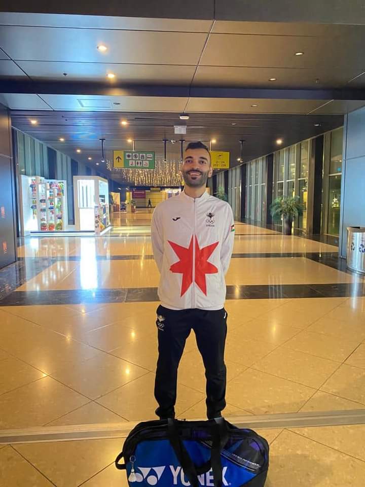 لاعب المنتخب الوطني والامن العام للريشة الطائرة بهاء الدين الشنيك يغادر للمشاركة في بطولة مصر الدولية .