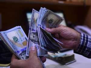الدولار يصعد بعد بيانات مخيبة للتوقعات للتضخم في أميركا