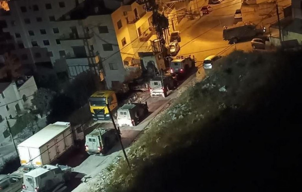يحدث الآن... اشتباكات مسلحة بعدة مناطق في رام الله