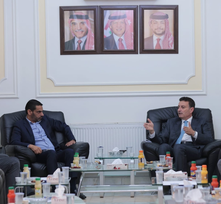 رئيس مجلس النواب: ملتزمون بدعم الصحف الورقية والمسار المهني للتلفزيون وبترا