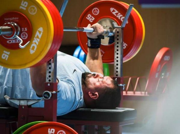 منتخب رفع الاثقال يباشر تدريباته بالصين استعدادا للألعاب البارالمبية