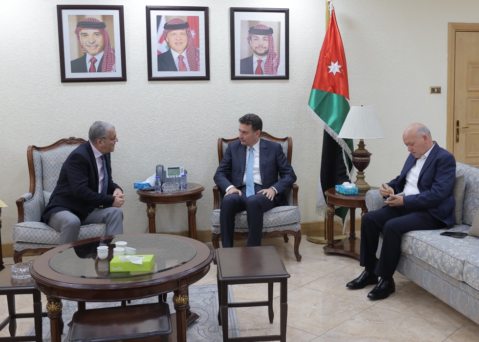 الصفدي والسفير الجزائري: مع فلسطين وشعبها حتى نيل حقوقهم المشروعة على ترابهم الوطني