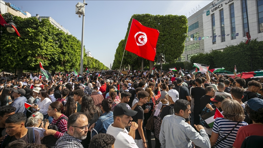 تونس.. شوارع العاصمة تغص بالمتظاهرين تضامنا مع غزة