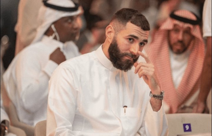 بنزيما يقاضي 4 مسؤولين فرنسيين...بعد حملة التحريض