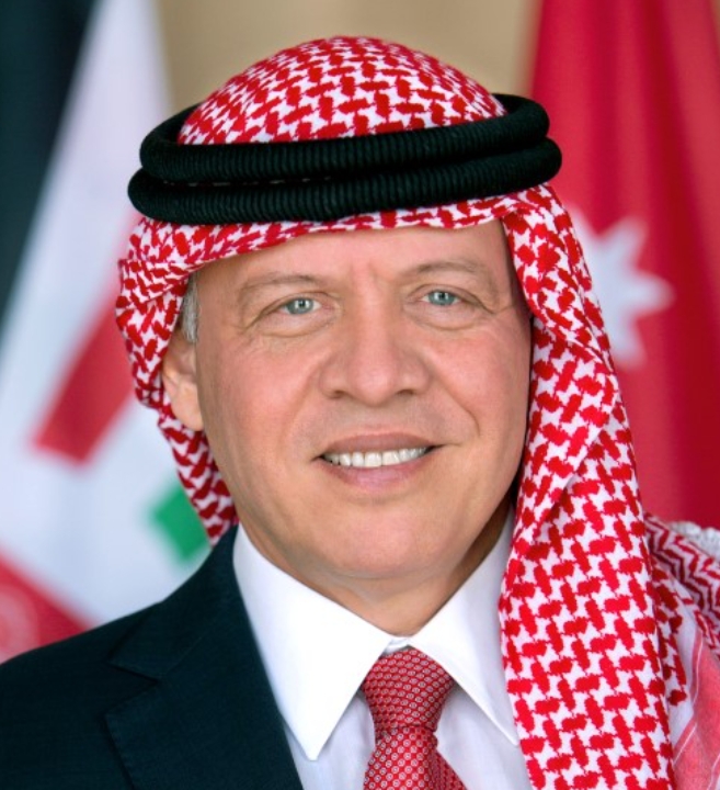 آل خطاب يؤكد الوقوف التام مع الملك