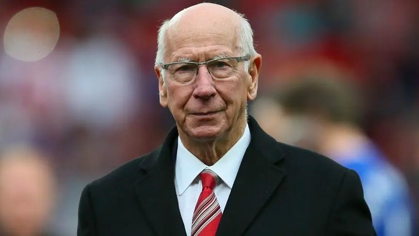 مانشستر يونايتد يعلن الحداد على بوبي تشارلتون