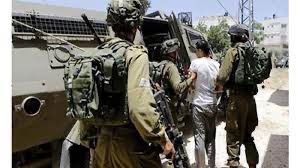 الاحتلال يعتقل 50 فلسطينيا بالضفة الغربية