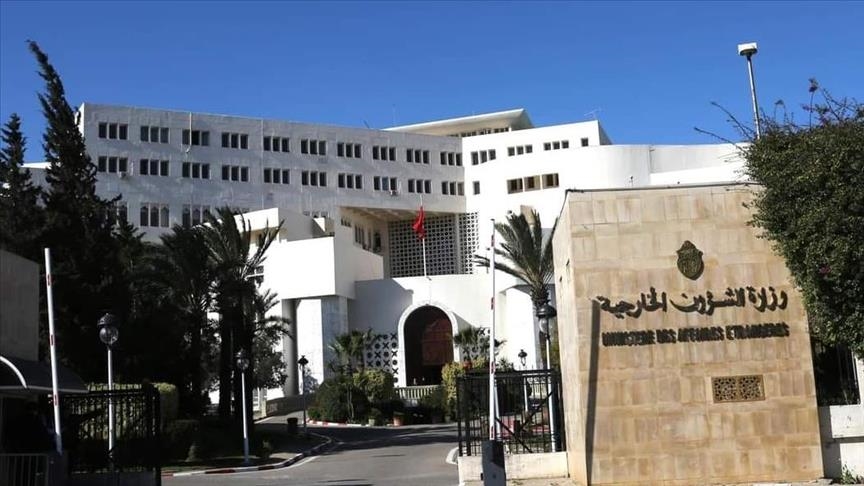 خارجية تونس تنفي خبر احتجاز مغاربة في مطار قرطاج
