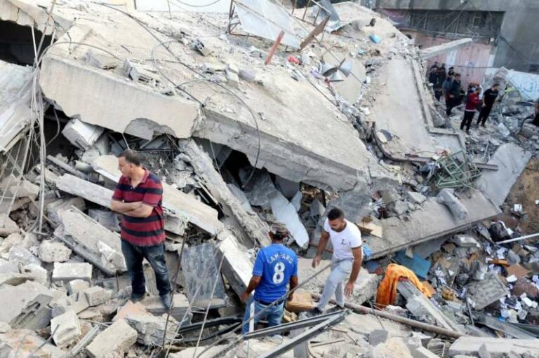 1550 بلاغا عن مفقودين تحت الأنقاض في غزة