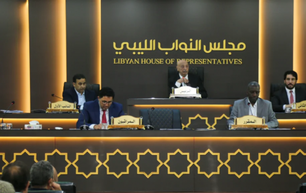 النواب الليبي يطالب بوقف تصدير النفط والغاز للدول المساندة لإسرائيل