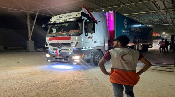 مصر تبلغ الهلال الأحمر الفلسطيني في غزة بتوقعات إدخال دفعة جديدة من المساعدات اليوم