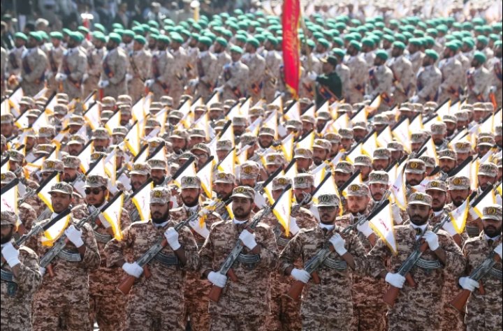 الجيش الإيراني يبدأ مناورات واسعة غدا