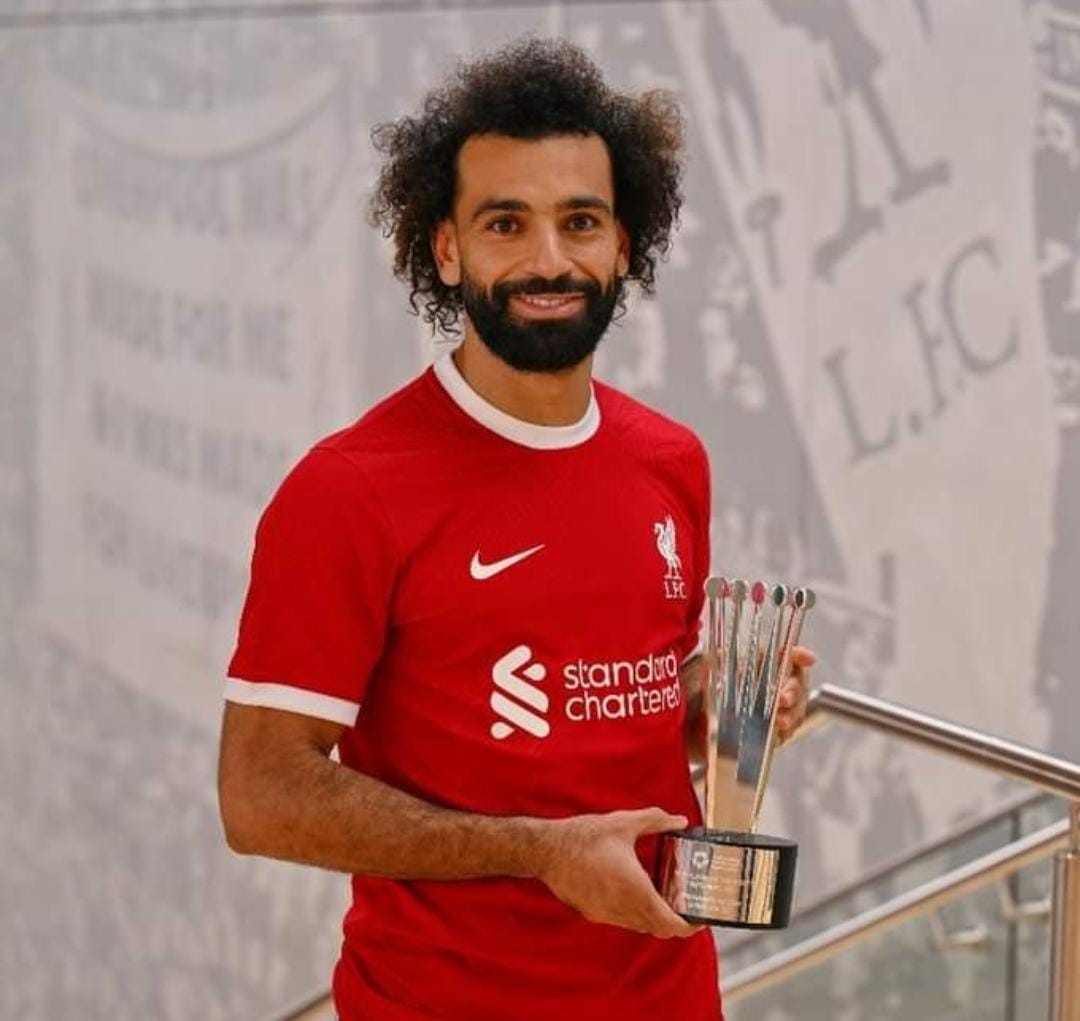 محمد صلاح لاعب متكامل داخل وخارج الملعب
