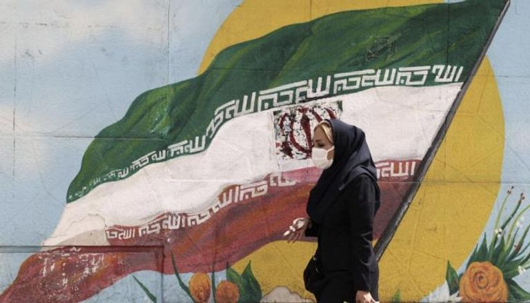 إيران.. وفاة فتاة المترو بعد شهر على دخولها في غيبوبة
