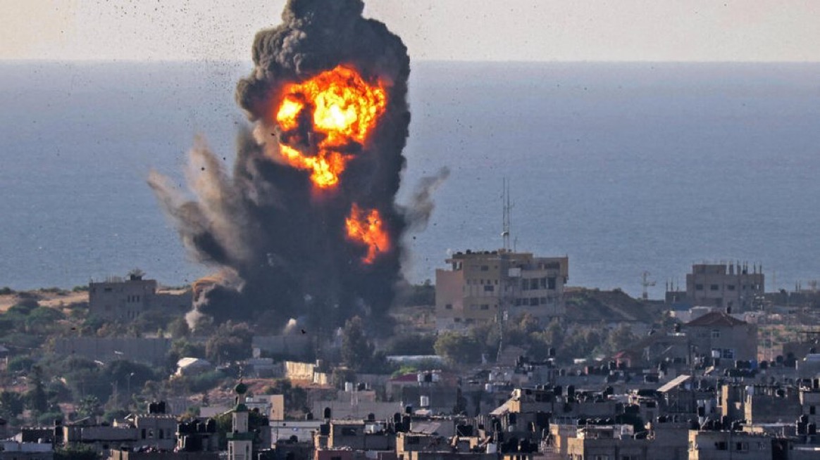 24 يوما من الغارات الإسرائيلية العنيفة على قطاع غزة