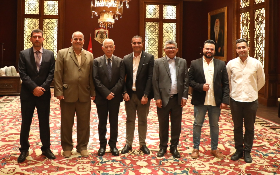 العيسوي يلتقي عددا من الوفود بالديوان الملكي الهاشمي