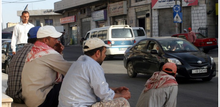 “العمل والداخلية”: لا قرارات جديدة تتعلق بتصويب أوضاع العمالة المخالفة