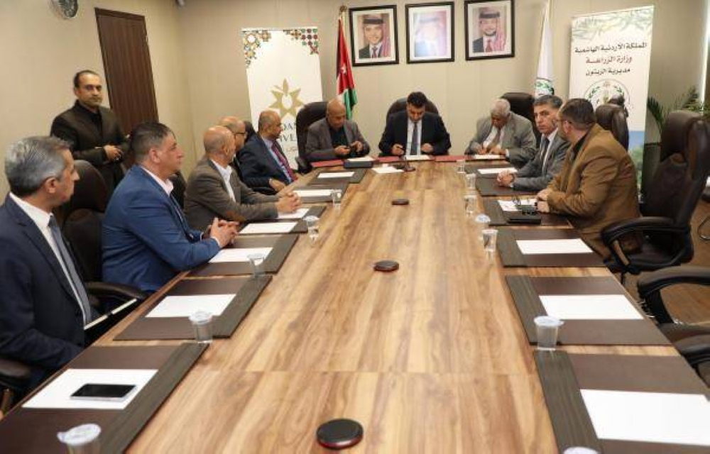 الزراعة توقع على مذكرة تفاهم لتوفير مادة زيت الزيتون لجميع موظفي الدولة