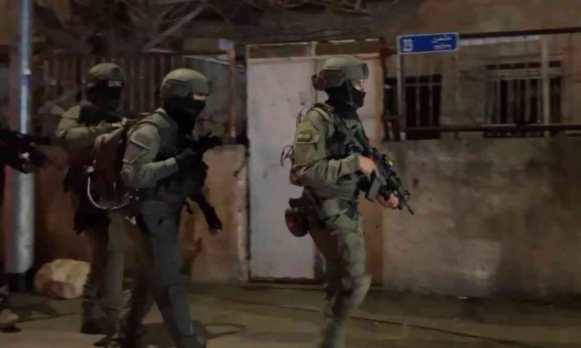 نقل جنود من الاحتلال إلى المستشفى بعد معارك مع المقاومة  صورة