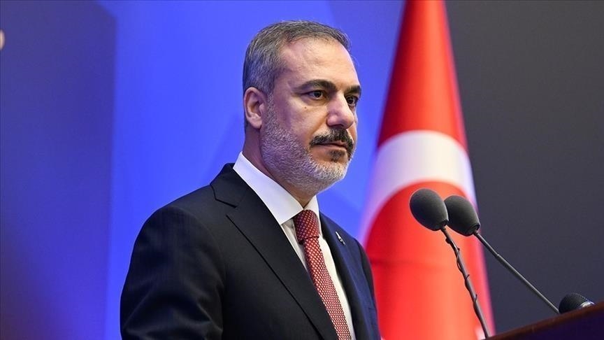 فيدان يبحث الأوضاع بفلسطين مع نظيره السعودي ومفوض الأونروا