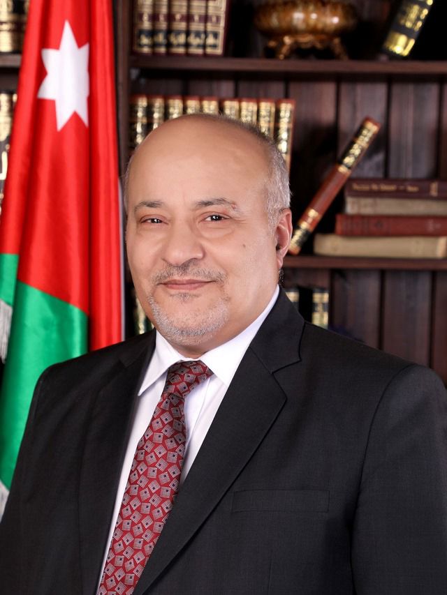 الجبور يؤكد وقوفه خلف الملك
