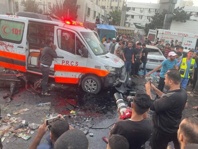مدير مستشفيات غزة : عشرات الشهداء باستهداف بوابة مجمع الشفاء