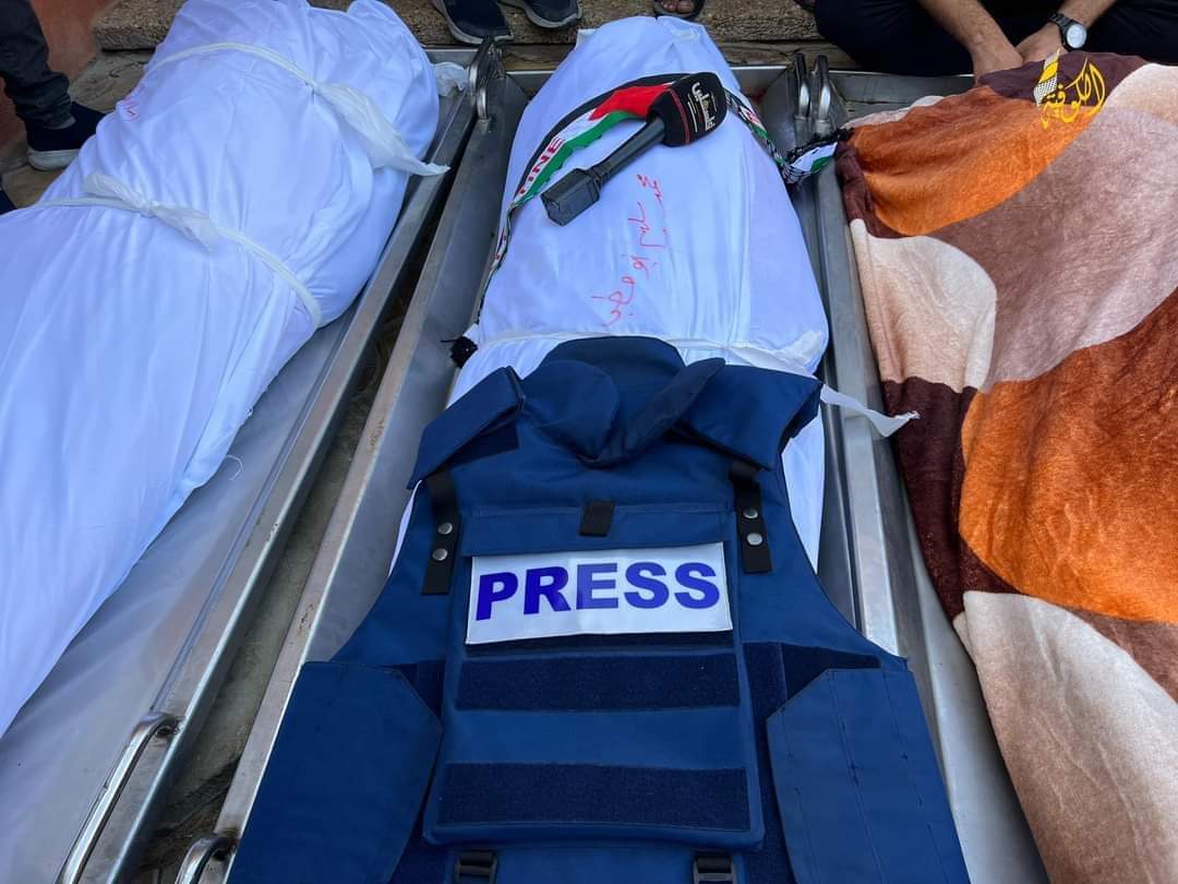 استشهاد 46 صحفيا منذ بدء العدوان على غزة..صور