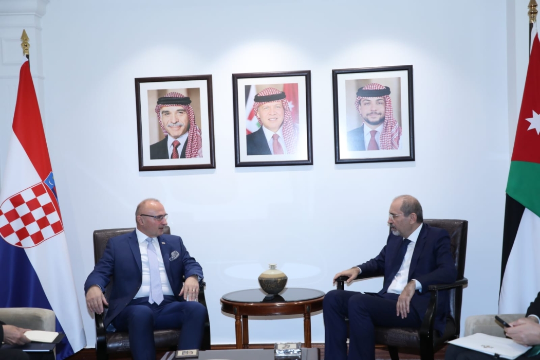 وزير الخارجية ونظيره الكرواتي يبحثان التطورات الخطيرة في غزة