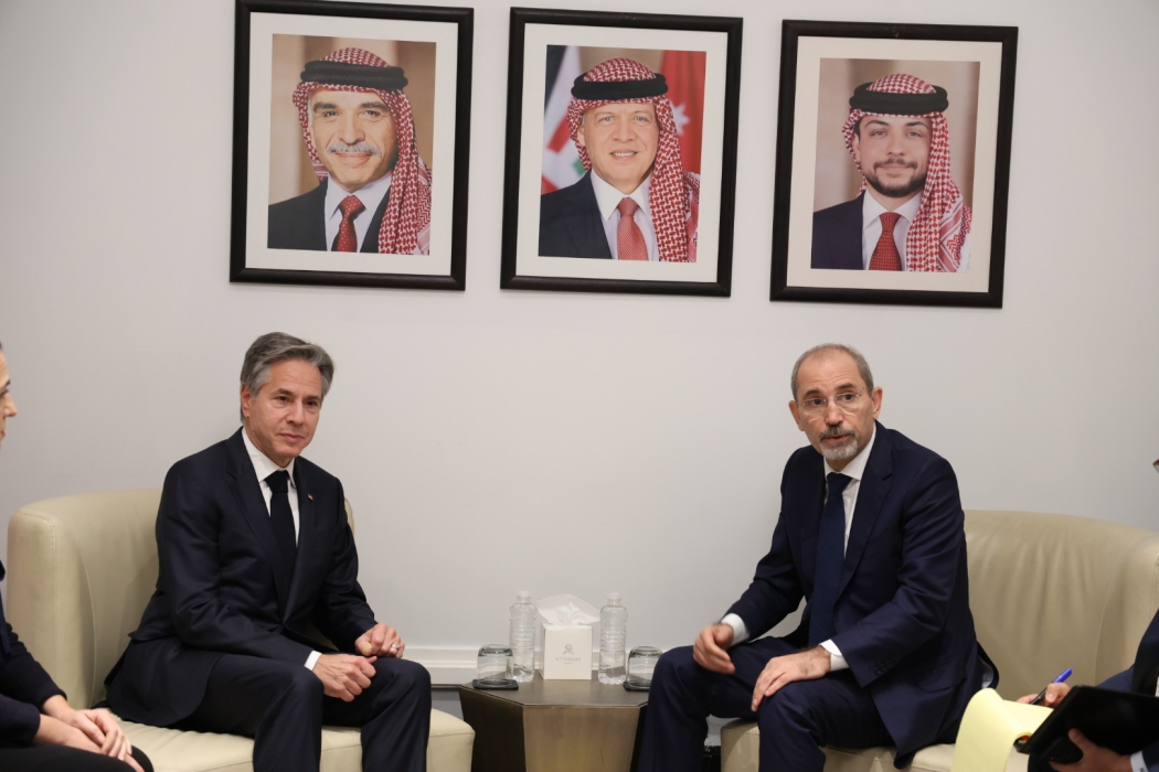 عاجل ... وزير الخارجية يلتقي نظيره الأميركي