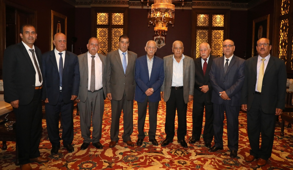 العيسوي يلتقي وفدًا من عشيرة انجادات ..صور