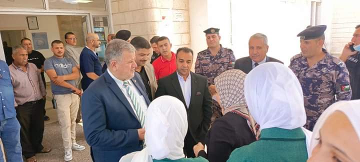 مدير التربية والتعليم للواء الكورة يطمئن على طالبات مدرسة جديتا الثانوية للبنات.