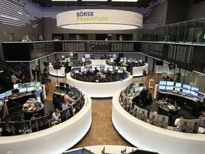 تباين الأسهم الأوروبية وسهم UBS يدعم القطاع المالي